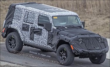 Jeep Gladiator Jeep Pickup (JT) Spied With Production-Intent Bed! IMG_0136.JPG