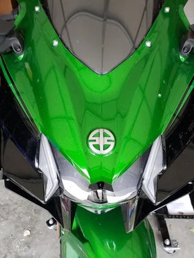 Kawasaki H2SX SE