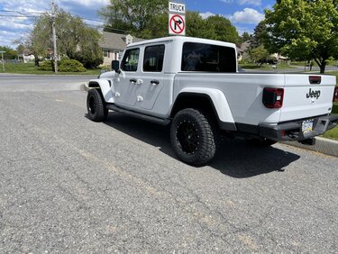 Jeep Gladiator overland