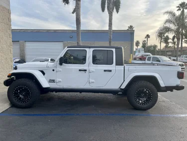 New Jeep Owner - 2021 80TH AE Gladiator