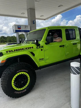 Jeep Gladiator GECKO GREEN Gladiator Club F7B0C94D-FAC7-4083-B5E0-9B42B640AA04