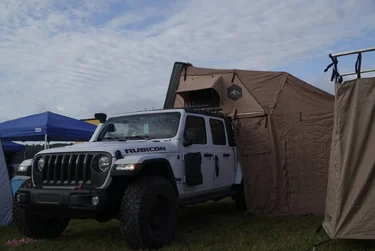 White ‘23 Gladiator Rubicon