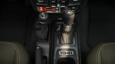 JP027_004MM.webp