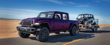 jeep-blog-cover-2026-wrangler-gladiator-reign-article-3-hero-desktop.webp